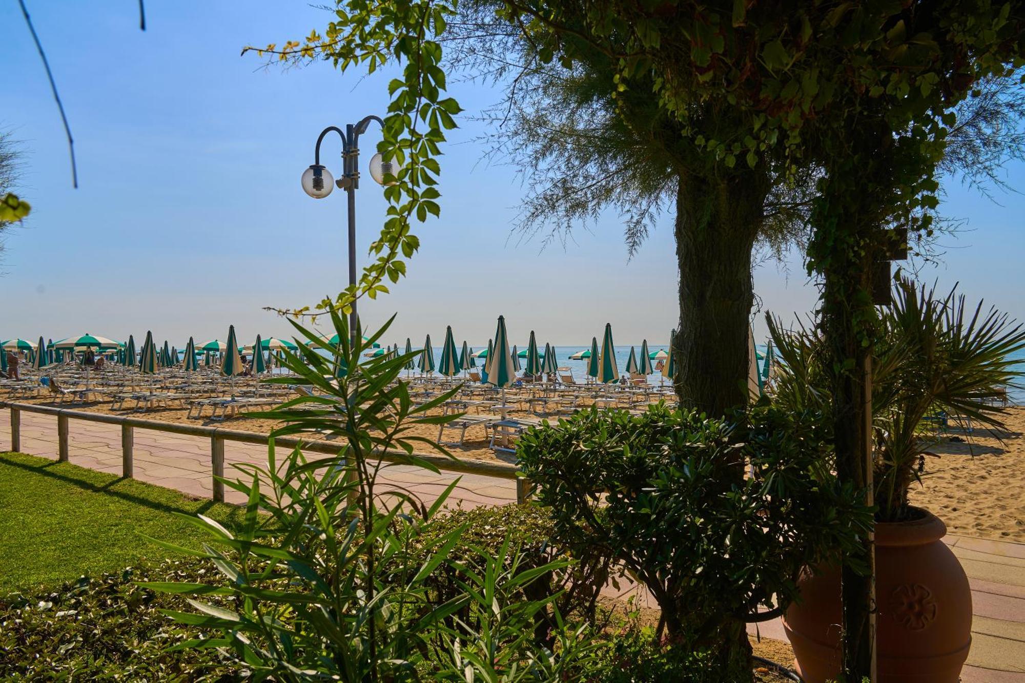 Vina Del Mar Pineta Hotel 4*